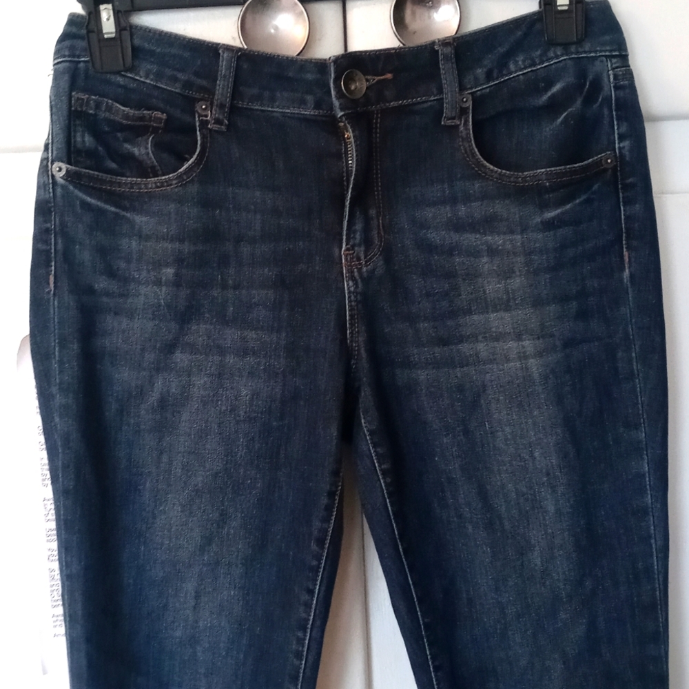 DKNY JEANS